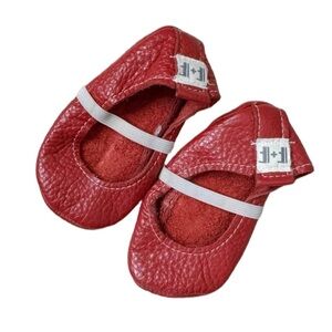 Feather & Filly Handmade Red Leather Ballet Flats. Fits up to size 5. Great